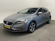 Volvo V40 - 2.0 123pk Momentum LED koplampen/ Stoel verw./ Navi/ Cruise
