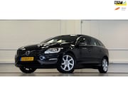Volvo V60 - 1.6 T3 Momentum Navigatie 3e Eigenaar Garantie Mooi! PDC