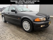 BMW 3-serie - 320i Executive Airco Automaat slechts 172.639 km nap. APK: N