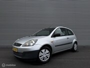 Ford Fiesta - 1.3-8V Cool & Sound | Airco | Trekhaak | NL auto