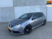 Volkswagen Golf - 3.2 R32