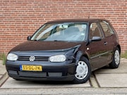 Volkswagen Golf - 1.6 Trendline