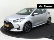 Toyota Yaris - 1.5 Hybrid Dynamic | Navigatie | Lichtmetalen Velgen | Achte