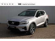 Volvo XC40 - B4 Plus Dark | Panoramadak | Trekhaak | Verwarmbare voorstoe