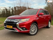 Mitsubishi Outlander - 2.4 PHEV Intense+ Automaat / Camera / Leder-Alcantara / Navi