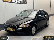 Volvo S40 - 1.8 Zeer Netjes Technisch Super Jaar APK
