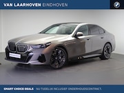 BMW i5 - eDrive40 High Executive M Sport / Panoramadak / M Sportonder