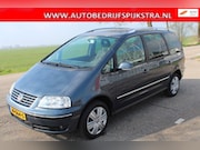Volkswagen Sharan - 1.8 Turbo Sportline // 7-PERS
