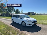 Ford Focus - Wagon 1.5 TDCi Titanium | Navigatie | Parkeersensoren | Crui