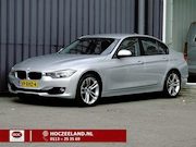 BMW 3-serie - 320i Executive Automaat | 18" | Afn. Trekhaak | Bluetooth