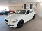 BMW 1-serie - 118i Apk Nieuw, Bi-Xenon, Carplay, Clima, Parksensor, N.A.P,