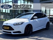 Ford Focus - 2.0 250PK EcoBoost ST-3 | Recaro | Xenon | Camera | Sony | U