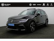 Volkswagen Tiguan - 1.5 TSI 150PK DSG R-Line | Panoramadak | Achteruitrijcamera 