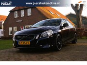 Volvo S60 - 3.0 T6 AWD Momentum Aut. | Heico Uitvoering | Panorama | Lij