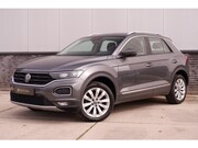 Volkswagen T-Roc - 1.5 TSI Sport | LED | Trekhaak | Carplay | Camera | Virtual 