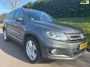 Volkswagen Tiguan - 2.0 TDI Sport&Style 4Motion - Pano - Navi - Automa