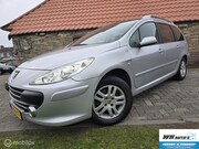 Peugeot 307 - 1.6-16V Pack