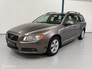 Volvo V70 - 2.5FT Momentum AUTOMAAT / TREKHAAK