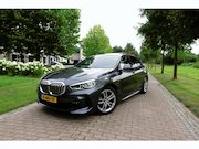 BMW 1-serie - 118i High Executive M-Sport | Panodak | Stoelverw. | LED | D
